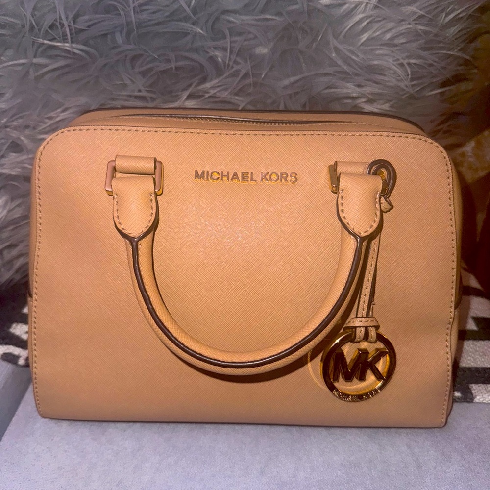 Michael Kors Classic Hand Bag